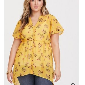 Torrid nwt high low floral top